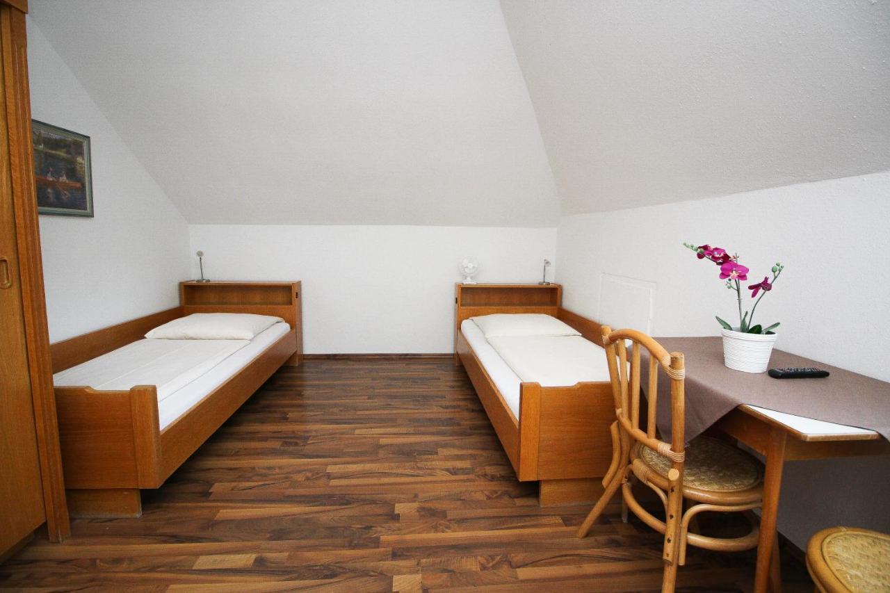 Hotel Olympia Мюнхен Екстериор снимка