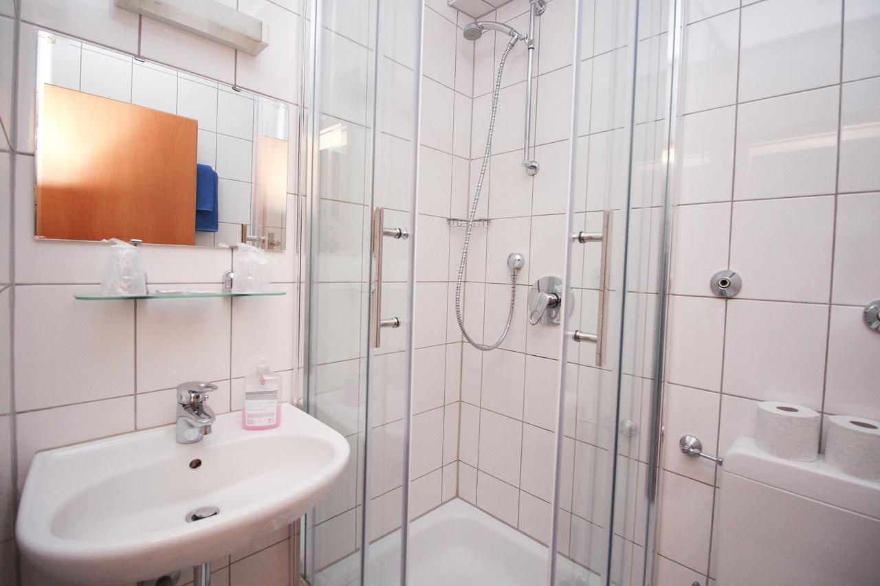 Hotel Olympia Мюнхен Стая снимка