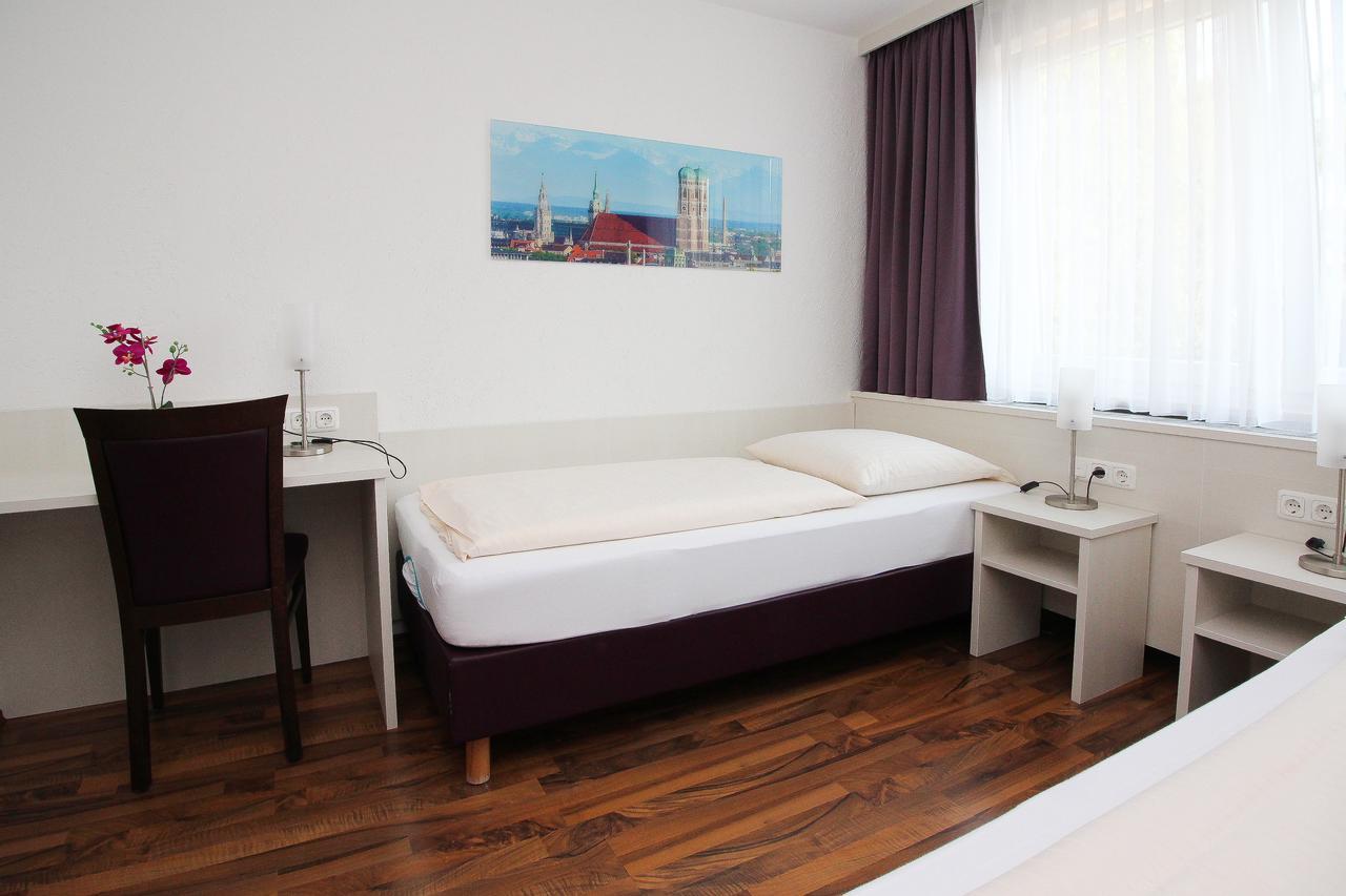 Hotel Olympia Мюнхен Екстериор снимка