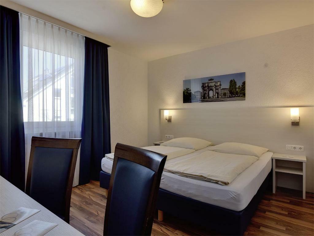 Hotel Olympia Мюнхен Екстериор снимка